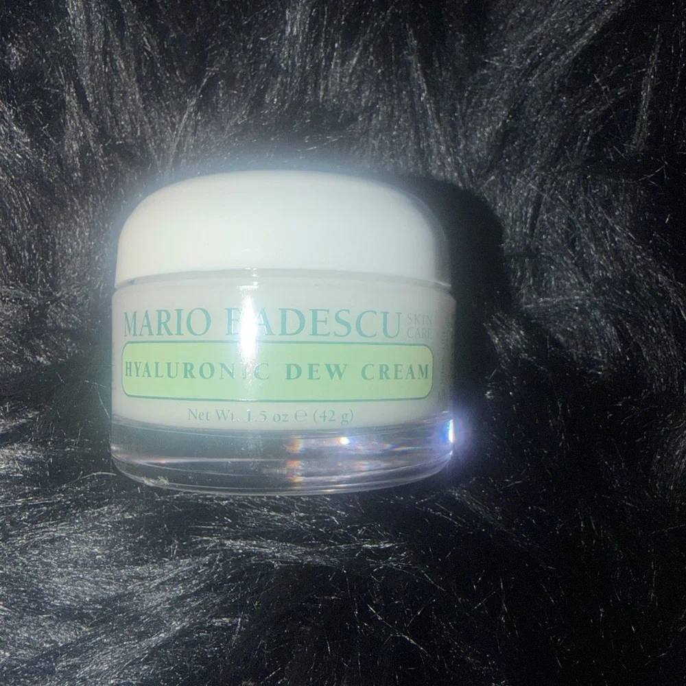 Mario Badescu Hyaluronic Dew Cream - White and Light Green